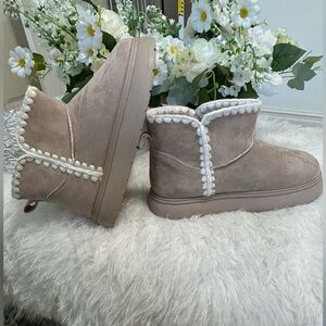 Cozy Suede Short Winter Boot - Taupe